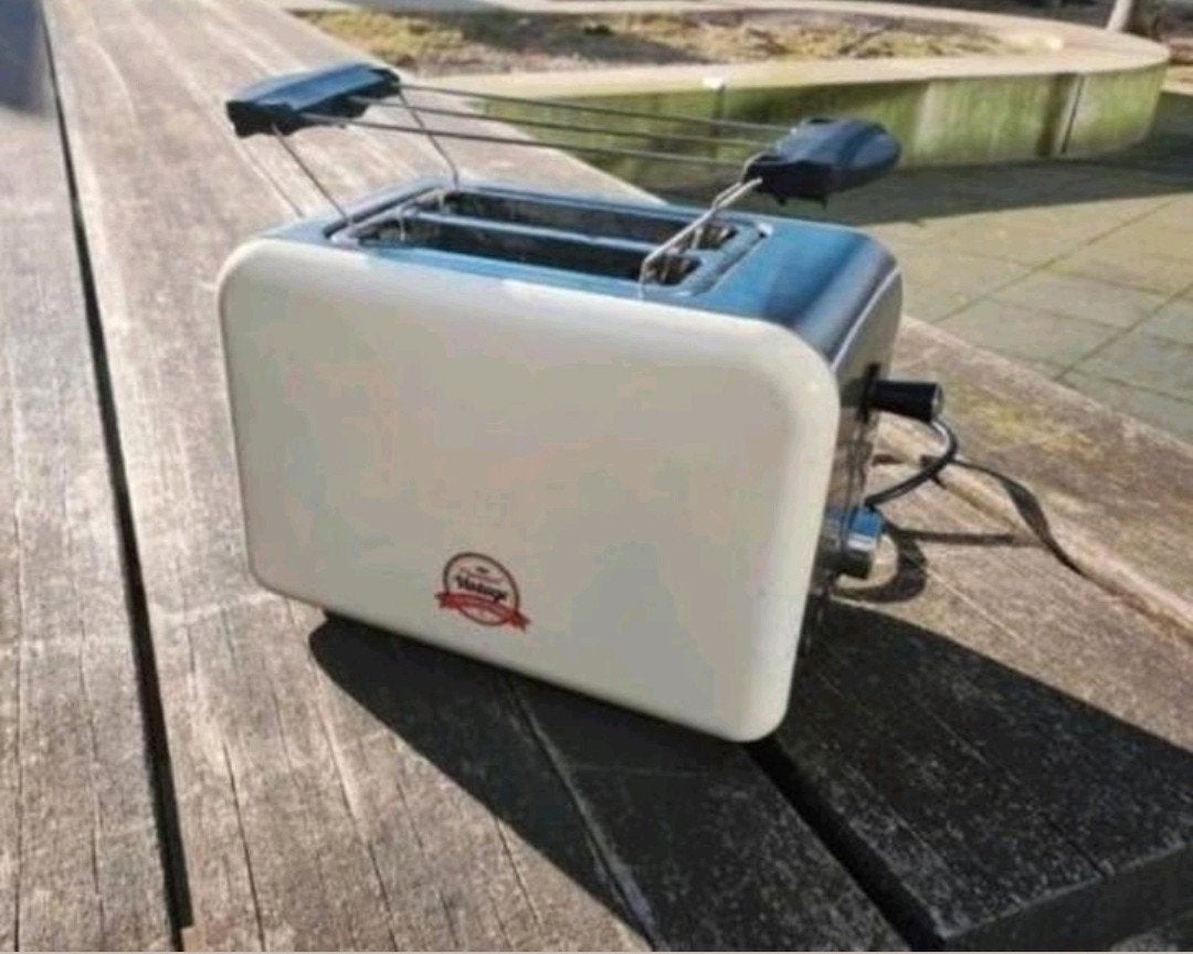 Bestron Vintage broodrooster in goede en schone staat.
Werkt, Ophalen of Verzenden