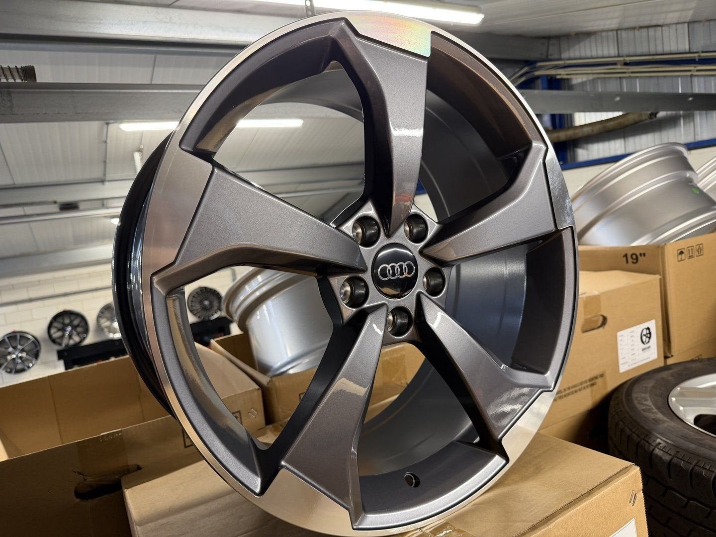 NIEUW 19inch Audi VW Seat NEW Rotor Style Velgen 5x112, 19 inch, -, -, Banden en Velgen