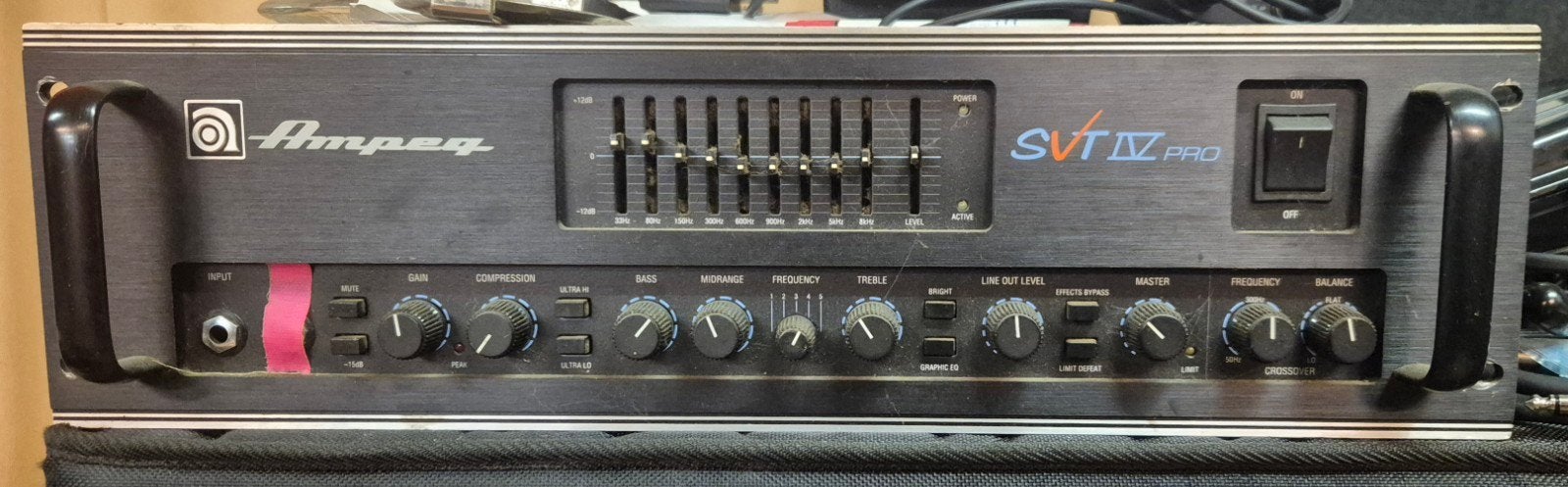 Ampeg SVT-IV PRO basversterker en TecAmp XL 612-4 cab, Muziek en Instrumenten, Ophalen of Verzenden, Gebruikt, Basgitaar, 100 watt of meer