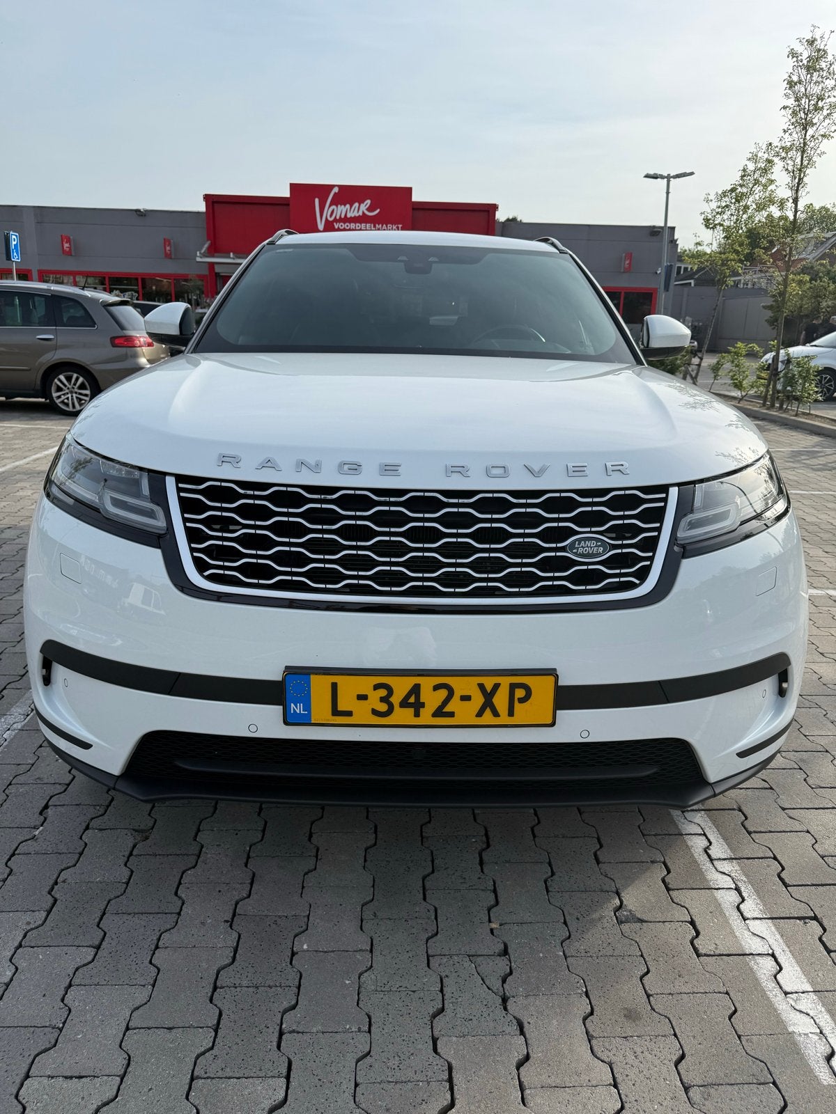 Land Rover Range Rover Velar SE 2.0 D240 AWD 2018, Automaat, Wit, 226 €/maand, Diesel