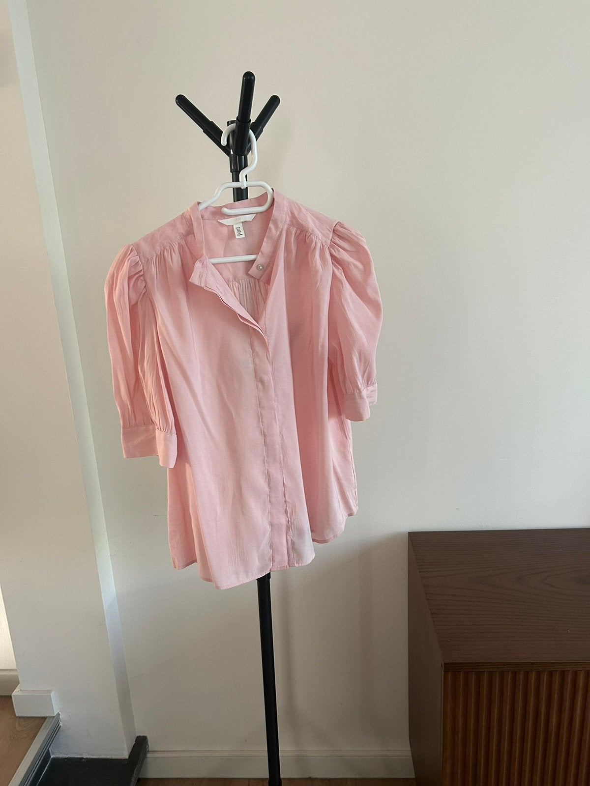 Lichtroze blouse met korte pofmouwtjes maat M H&M, Ophalen of Verzenden, Zo goed als nieuw, Maat 38/40 (M), Roze