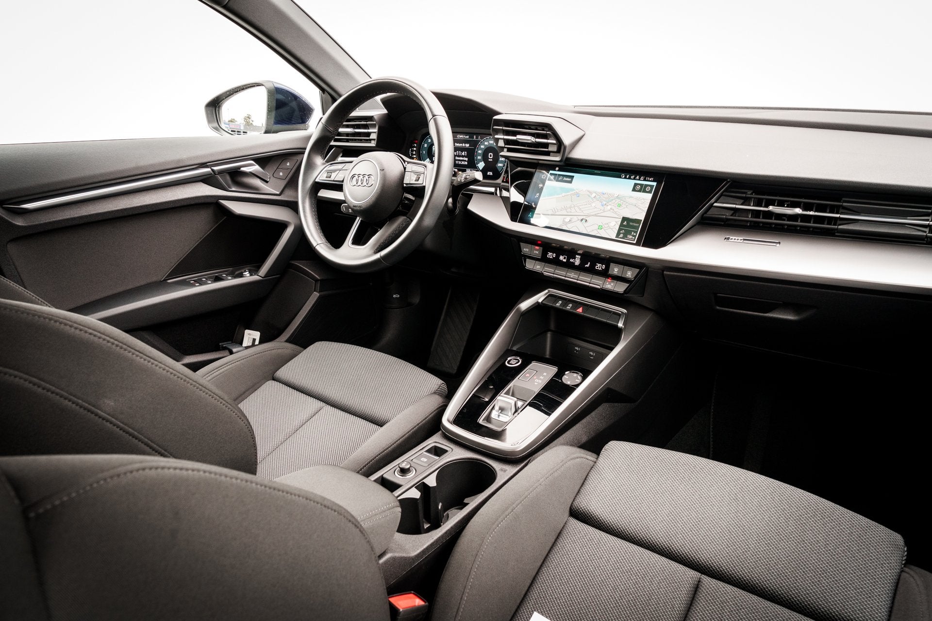 Audi A3 Sportback 30 111 PK TFSI Advanced edition | Automaat, Stof, Gebruikt, Met garantie (alle), Blauw