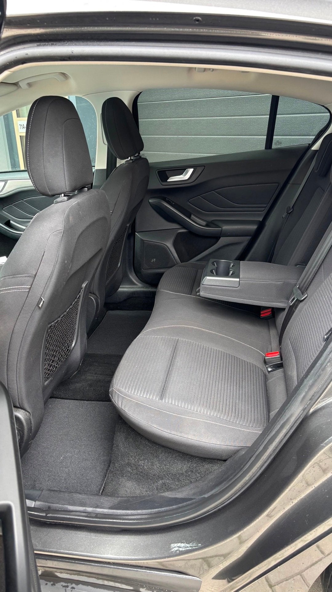 Ford Focus 125pk Titanium Business FULL LED | HUD | 17INCH |, Dealer onderhouden, Zwart, Origineel Nederlands, Bedrijf