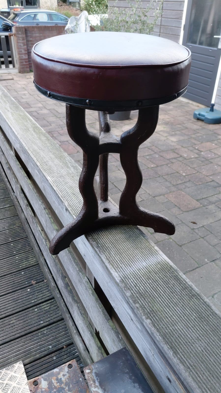Vintage gietijzeren kruk, Ophalen, Gebruikt