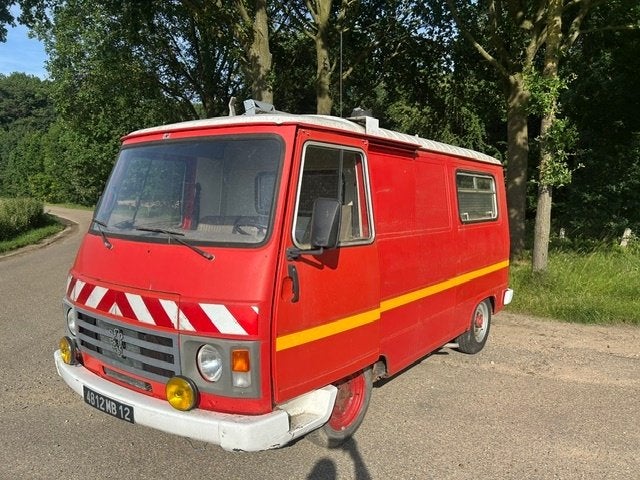 Peugeot J9 1985 Rood (NL kenteken), Voorwielaandrijving, Handgeschakeld, Particulier, 75 pk