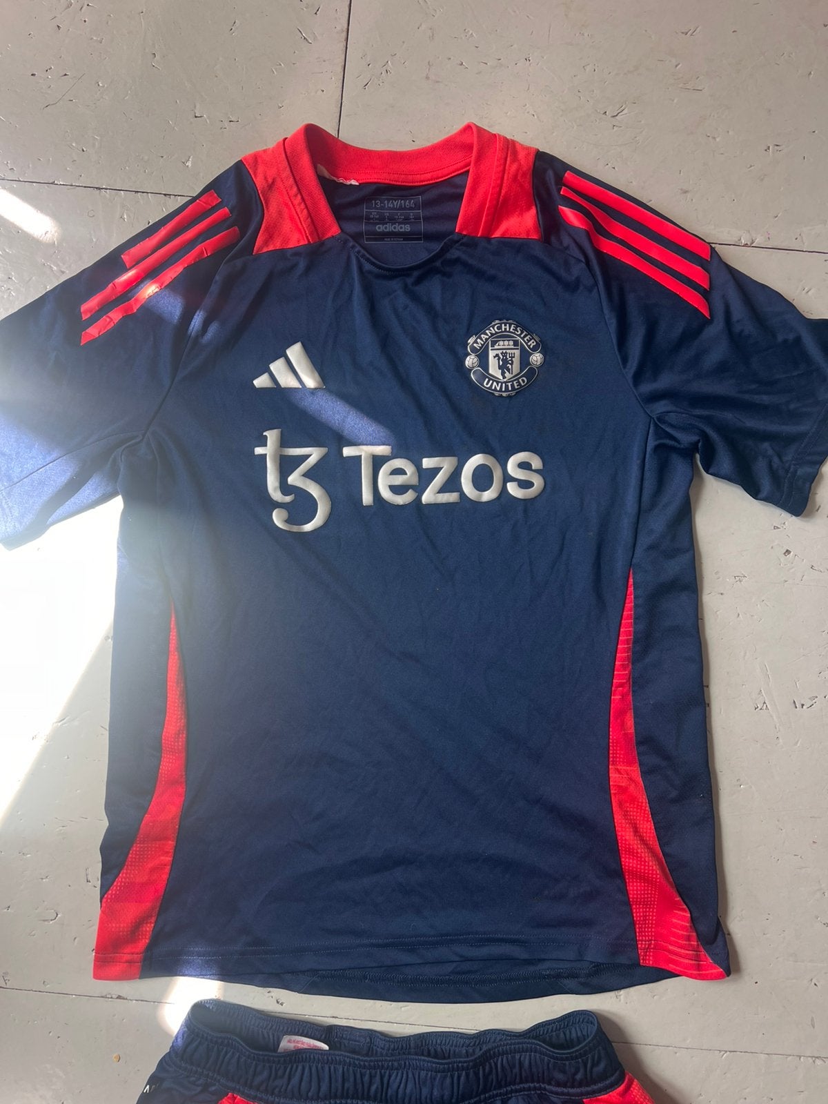 Manchester United tenue shirt en broek, Manchesterstraat 1, Set, Gebruikt, Maat XS of kleiner