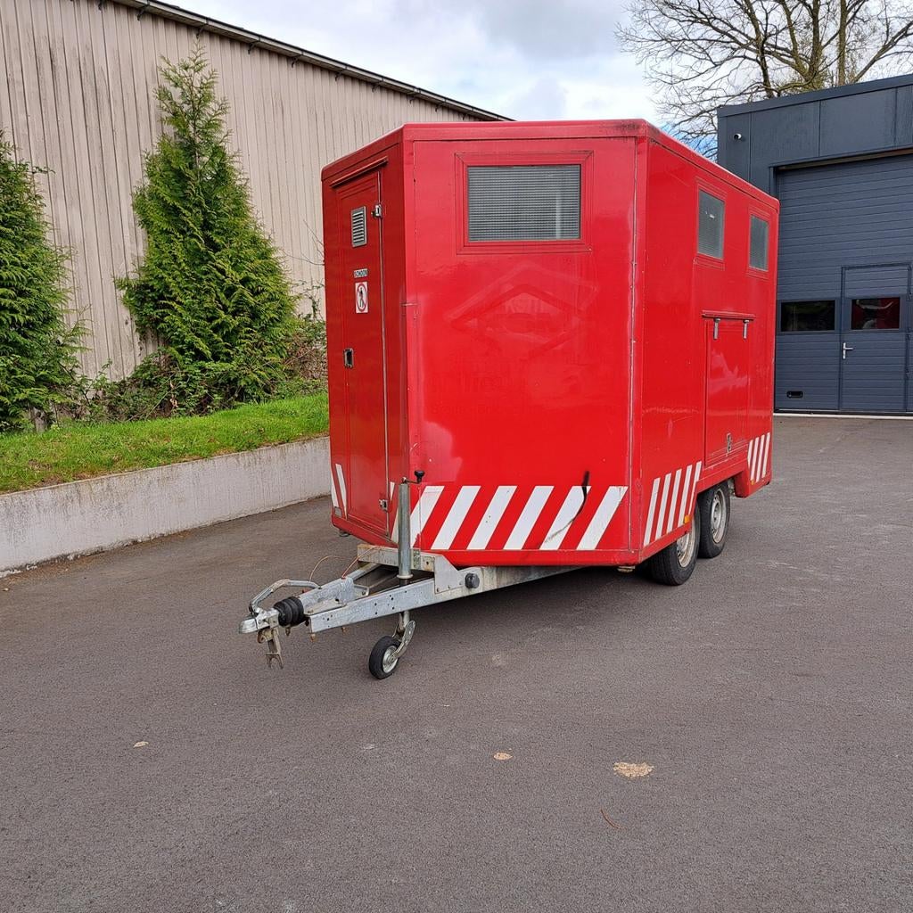 Robuuste Aanhangwagen: Ideaal voor Foodtruck/Toiletwagen, Zakelijke goederen, Ophalen