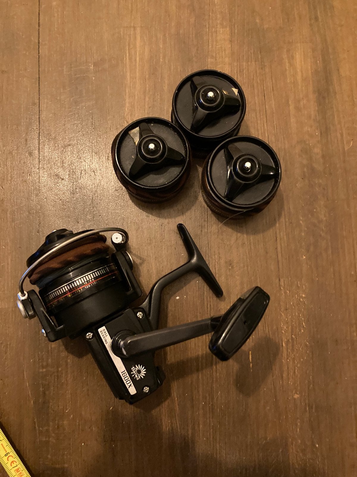 Daiwa 1600X molen. 3 extra spoelen, Watersport en Boten, Ophalen, Gebruikt, Molen