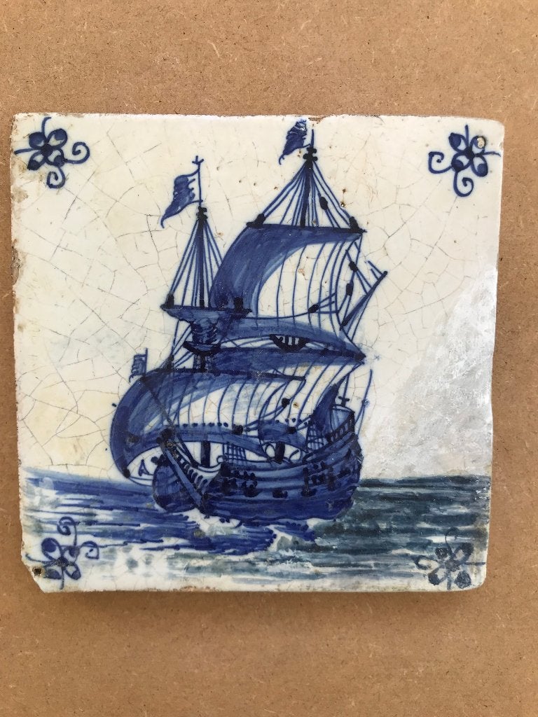 Tegel 17de-eeuws zeilschip tweemaster VOC bodemvondst, Antiek en Kunst, Verzenden