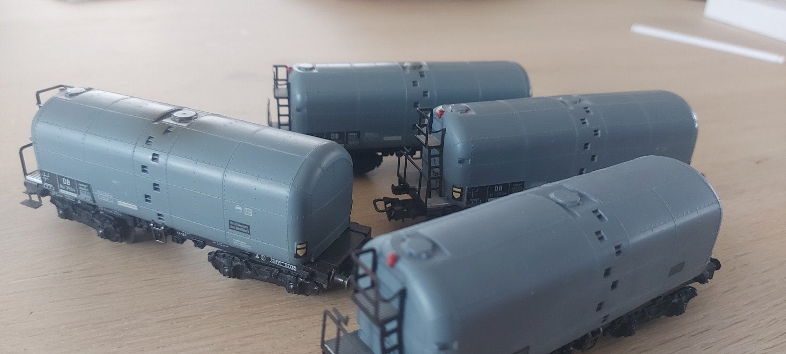 4 Märklin DB olietankwagens artikelnummer 4621, Wisselstroom, Wagon, Ophalen of Verzenden, Zo goed als nieuw