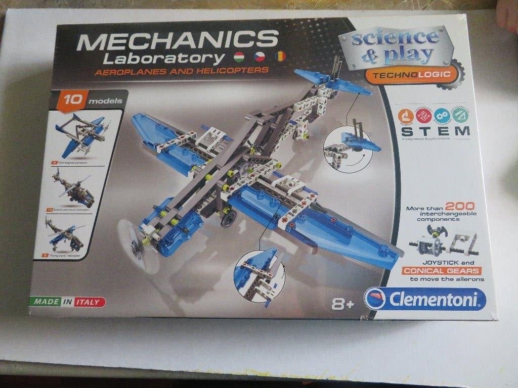 MECHANICS LABORATORY --- AEROPLANES & HELICOPTERS, Ophalen of Verzenden, Nieuw