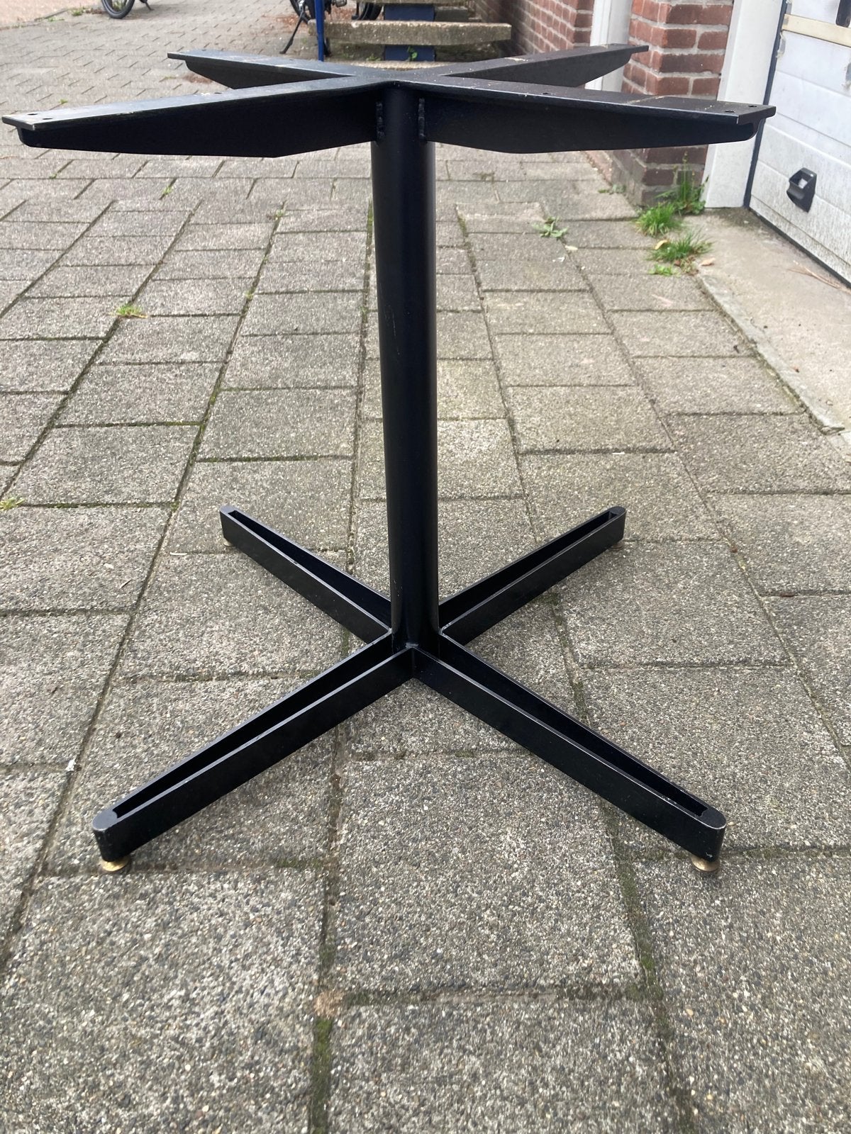 Zwarte metalen tafelpoot, kruisvoet, Huis en Inrichting, Tafelonderdelen, Ophalen, Tafelpoot, Gebruikt, 50 tot 100 cm