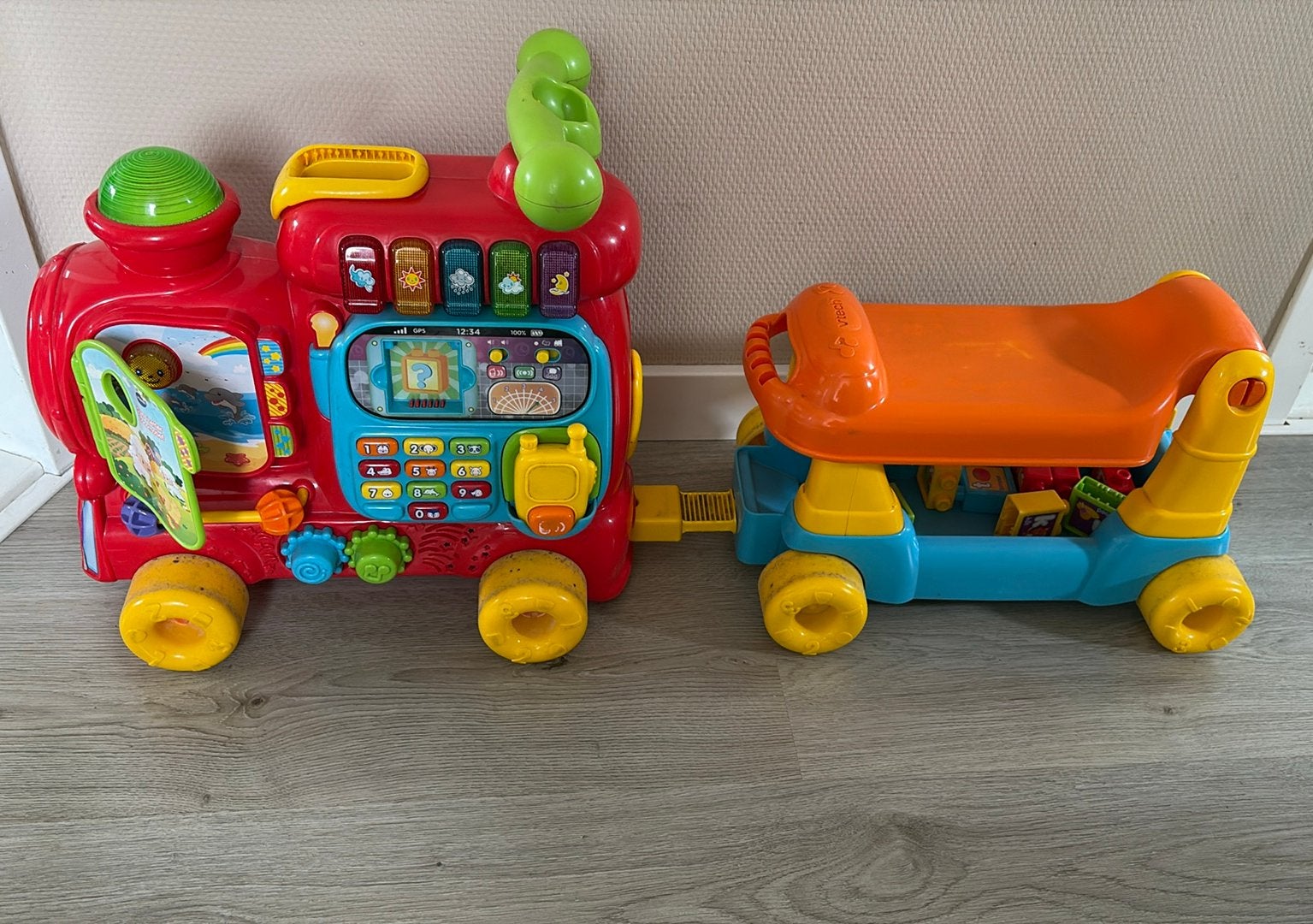 V tech letterlocomotief, Ophalen, Gebruikt, 6 maanden tot 2 jaar