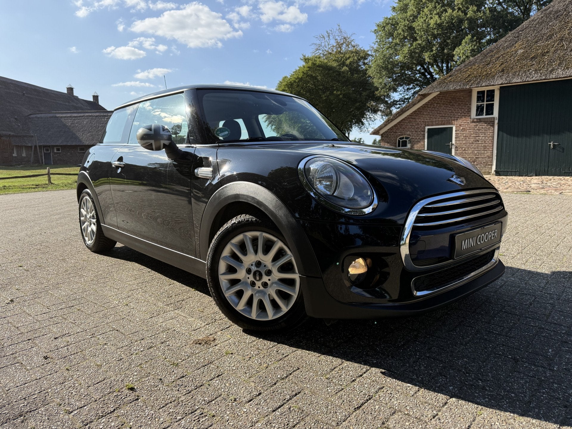 MINI 3-deurs 1.5 Cooper Pepper. Half leer,Climate/cruise! To, Auto's, Voorwielaandrijving, Automatische klimaatregeling, 136 pk