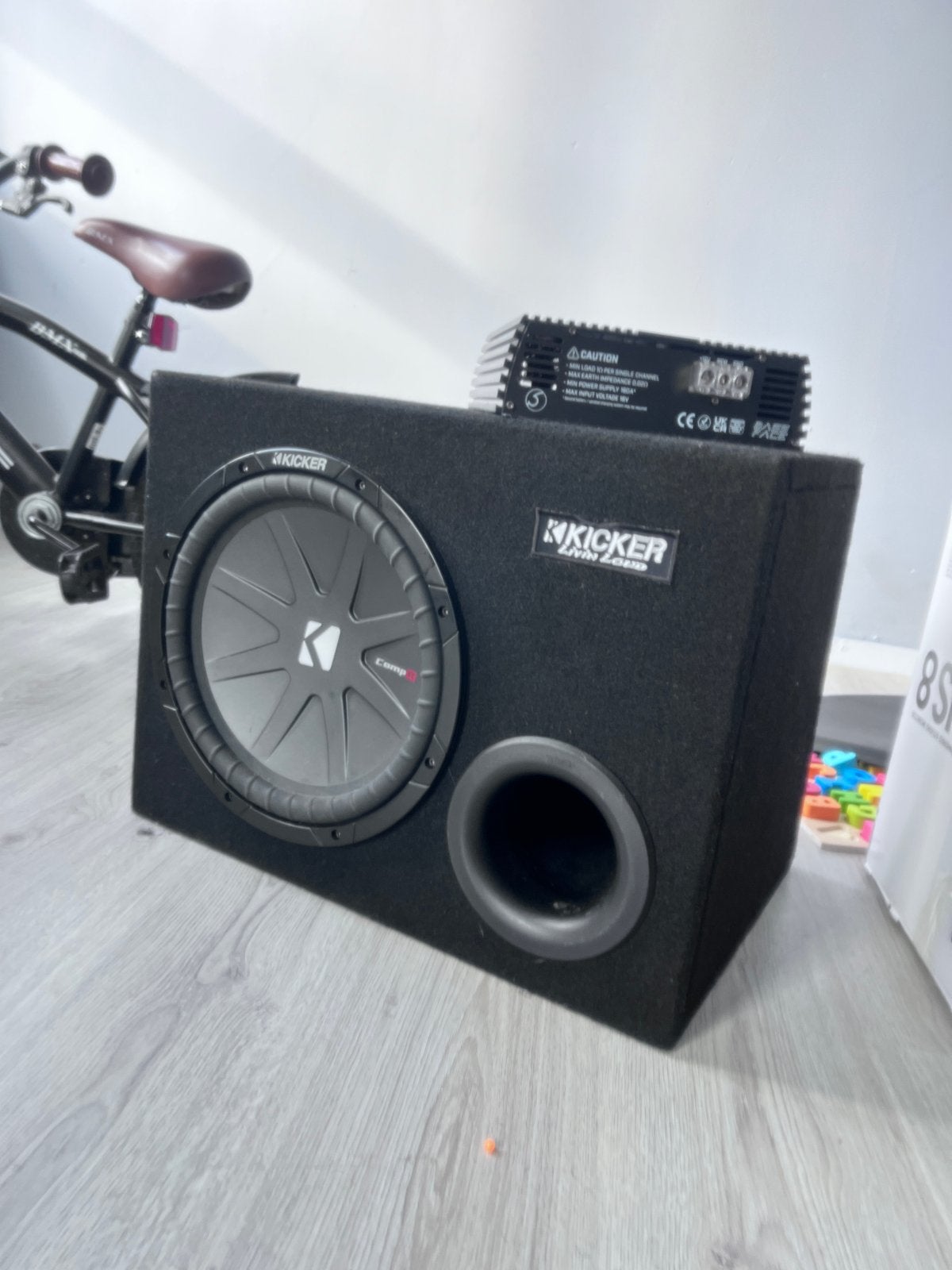 Kicker subwoofer met Bass Face versterker, Ophalen, Gebruikt, Universele onderdelen