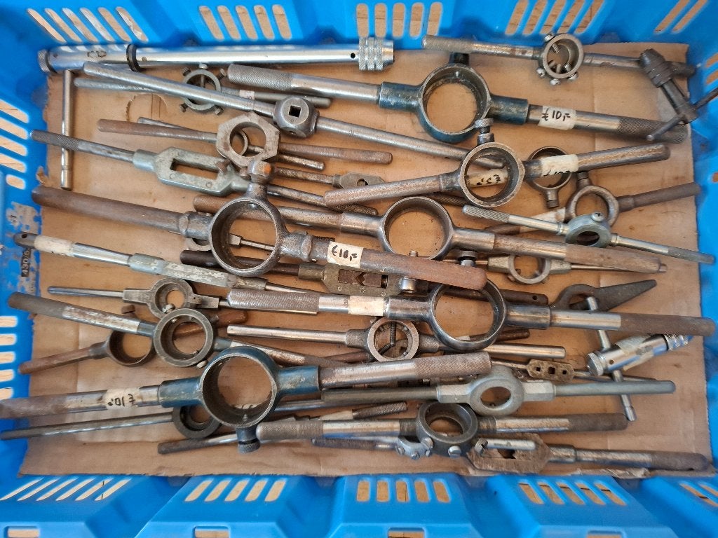 Wringijzers en snijplaathouders 37 stuks., Ophalen of Verzenden, Gebruikt, Snijgereedschap