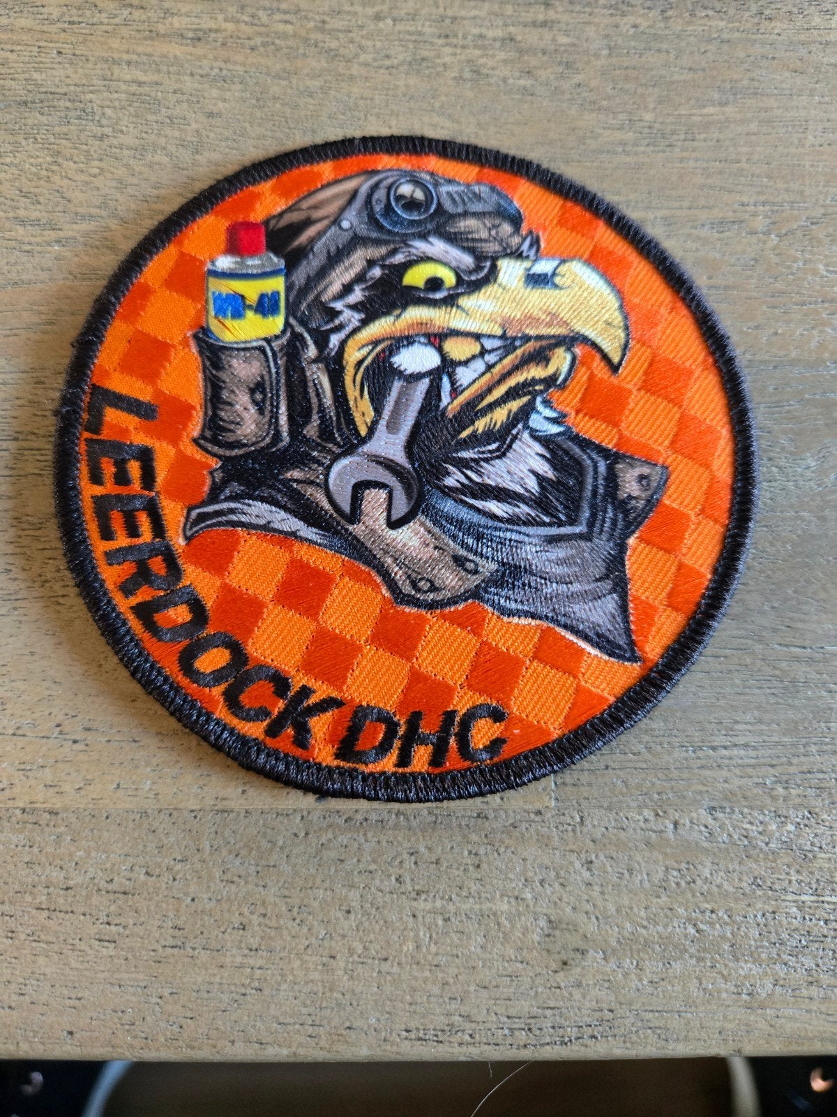 Stoffen Embleem Leerdock DHC Koninklijke Luchtmacht, Ophalen of Verzenden, Luchtmacht, Nederland, Embleem of Badge