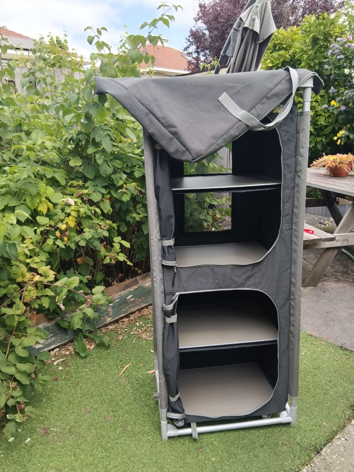 Handige campingkast met 4 planken - Vrijbuiter Outdoor, Caravans en Kamperen, Kampeeraccessoires, Ophalen