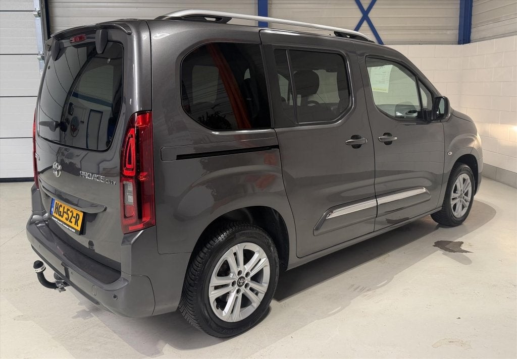 Toyota Proace City Verso 1.2T, Camera, Cruise, Cool edition, Dealer onderhouden, Gebruikt, 1199 cc, Bedrijf