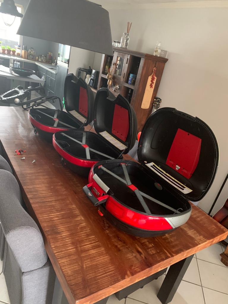 GIVI zij en topkoffers voor yamaha fazer., Motoren, Ophalen, Gebruikt