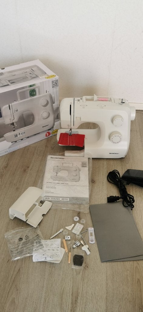 Naaimachine SILVERCREST SNM 33 C1 in Doos, Ophalen of Verzenden, Zo goed als nieuw, Naaimachine, Overige merken
