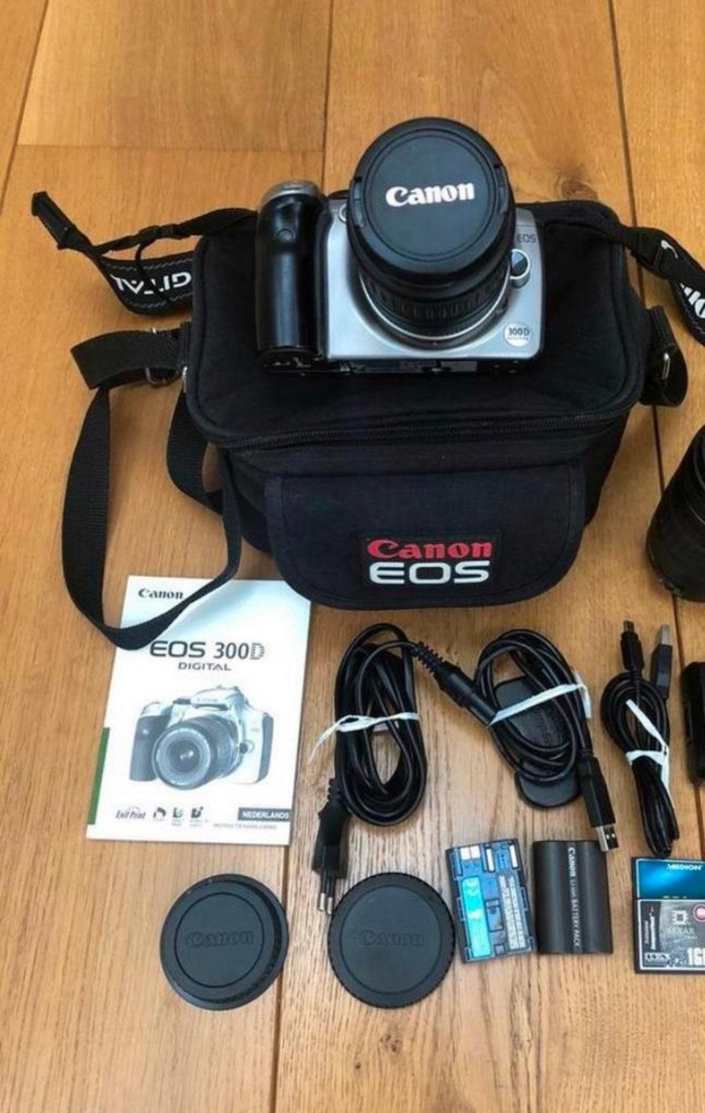 Canon EOS 300D spiegelreflex, Ophalen of Verzenden, Zo goed als nieuw, Canon, Geen optische zoom