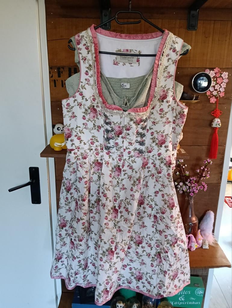 Stockerpoint Edelwuïd Dirndl Jurk met Rozenprint, Maat 38/40 (M), Wit, Stockerpoint Edelwuïd, Ophalen of Verzenden