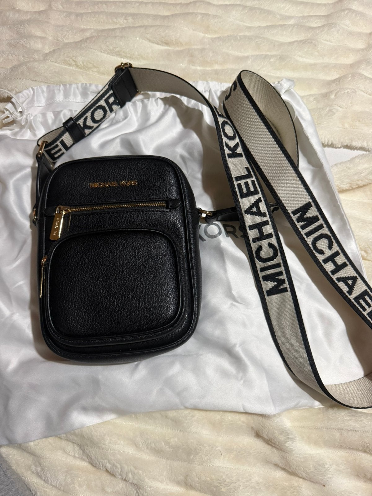 Michael kors tas met vaste logo band /goud, Ophalen of Verzenden, Zo goed als nieuw, Bruin