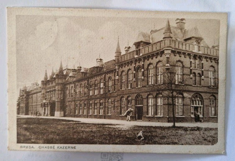 Ansichtkaart Breda Chassé kazerne, Ophalen of Verzenden, 1920 tot 1940, Gelopen, Noord-Brabant
