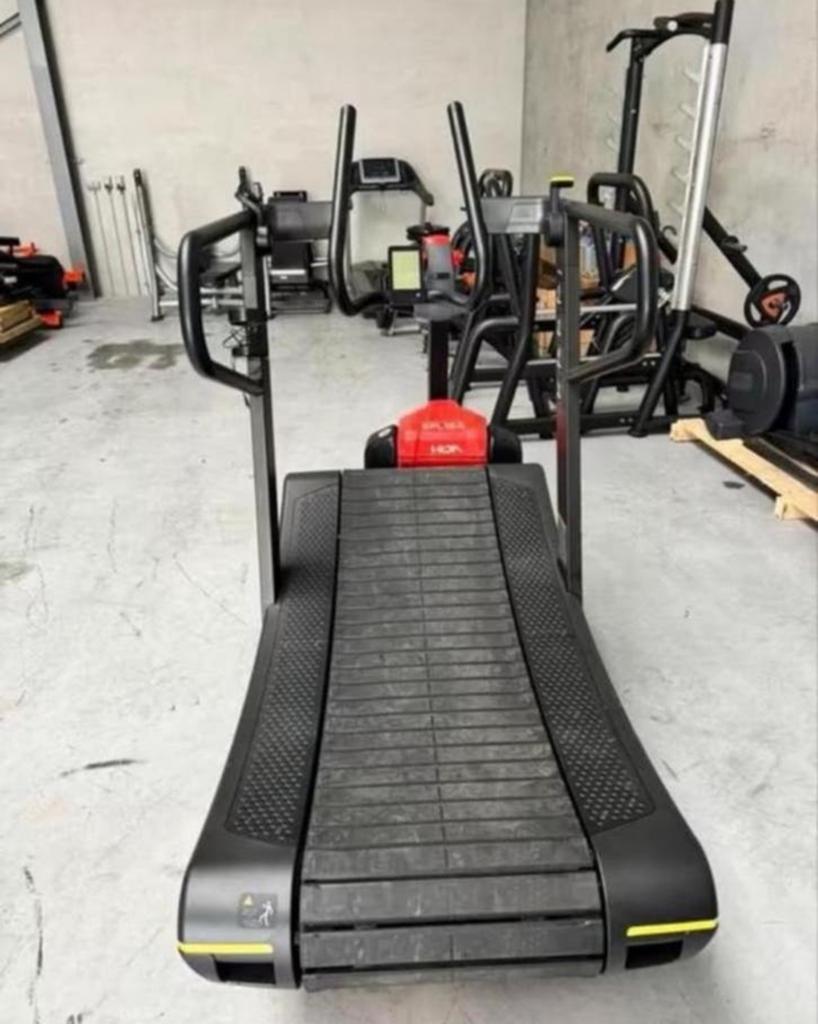 Technogym skillmill in perfecte staat!!, Ophalen, Zo goed als nieuw