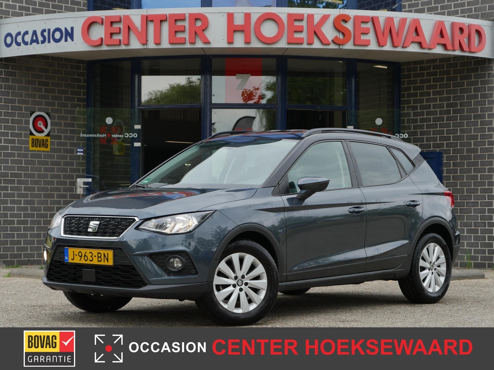 SEAT Arona 1.0 TSI 95pk Style Business Intense | Bi-tone | A, Auto's, Stof, Gebruikt, 95 pk, 49 €/maand