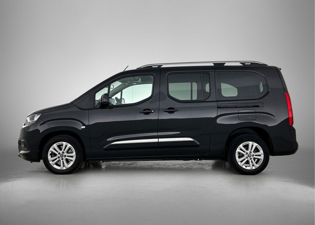 Toyota PROACE CITY Verso 1.2 Turbo Active Long 7-persoons |, Auto's, Toyota, Voorwielaandrijving, 12 maanden, Gebruikt, 7 stoelen