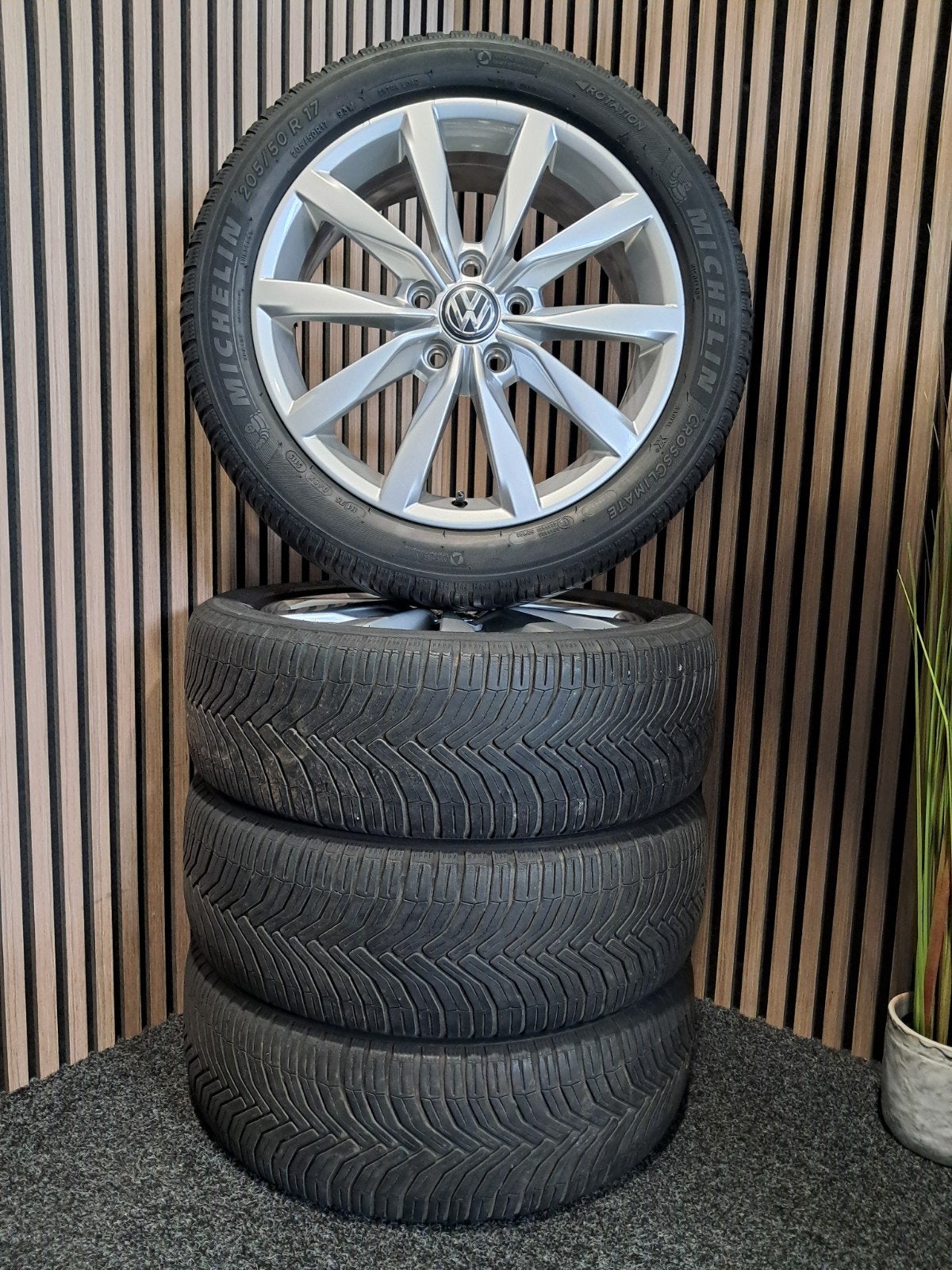 17 inch 5x112 VW Dijon velgenset, Auto-onderdelen, Banden en Velgen, Gebruikt, Banden en Velgen, 17 inch, 205 mm