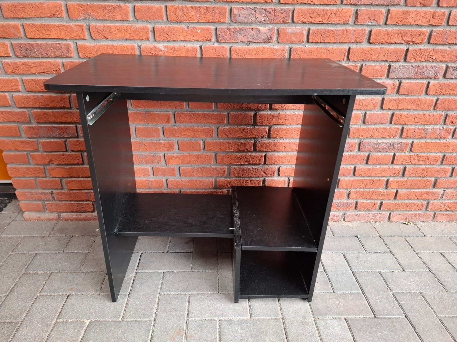Gratis: Computer tafel, kastje, bureau, Ophalen, Gebruikt, Hout, 45 cm