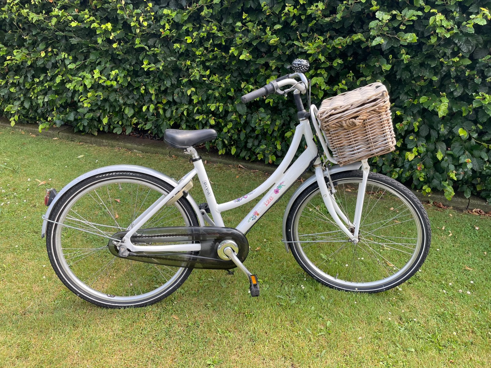 BATAVUS DIVA 26 inch, Velgrem, Versnellingen, Zo goed als nieuw, Ophalen