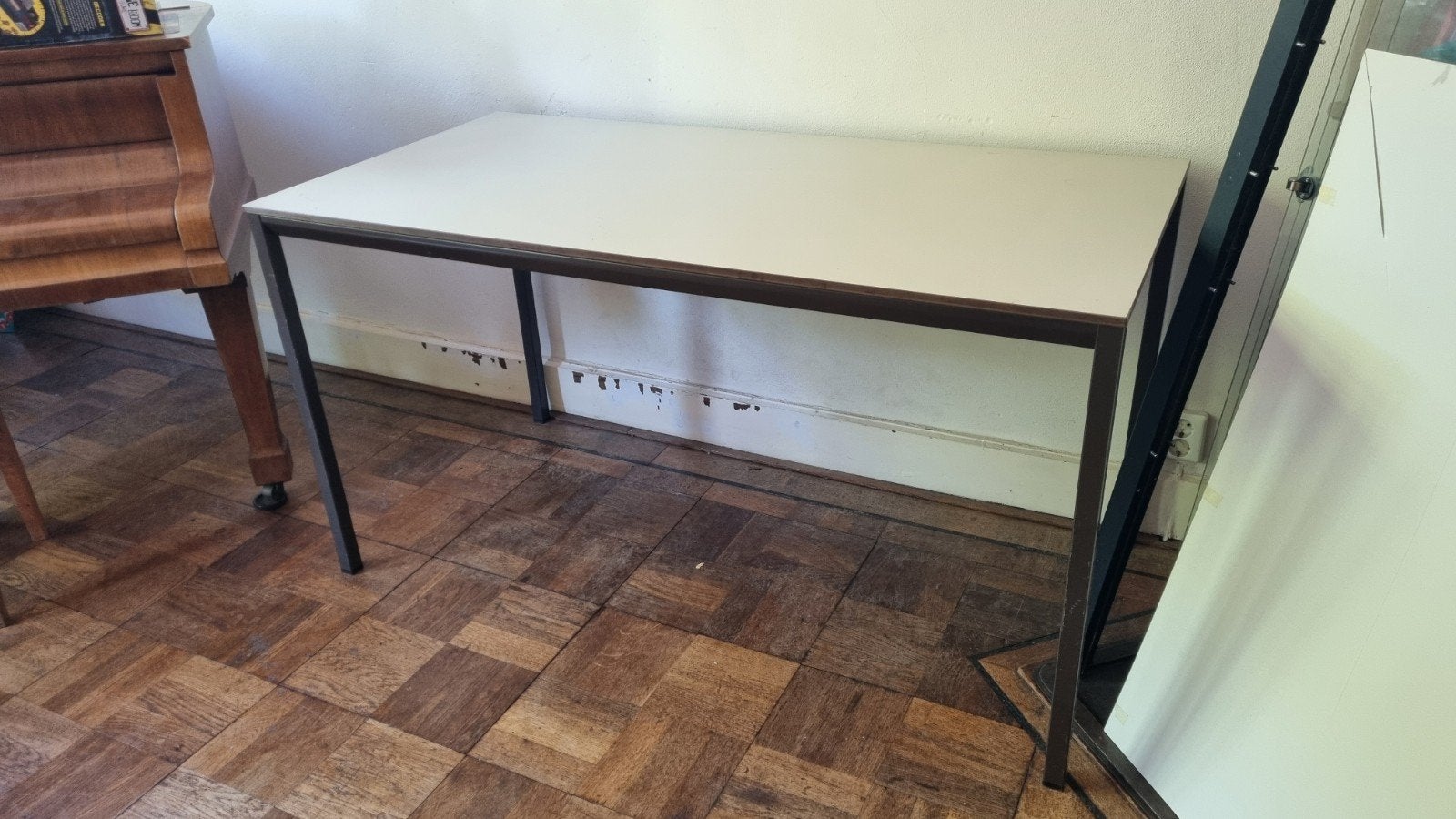 Witte tafel 140x70x75 cm - Ideaal voor werk of eetkamer, Ophalen, Gebruikt, 100 tot 150 cm, Overige materialen