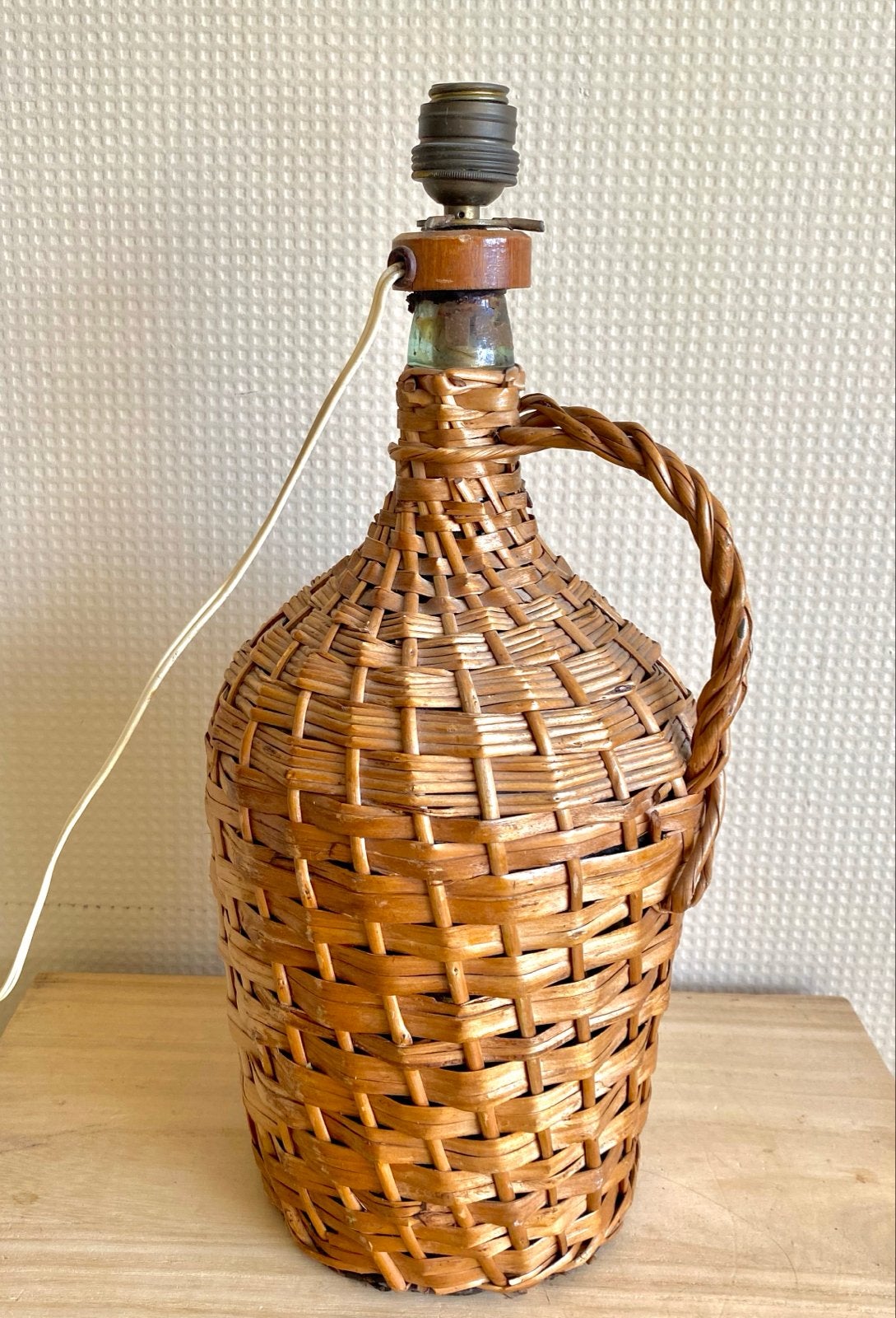 Vintage Tafellamp Glazen Fles in Mand - Retro & Natuurlijk, Ophalen of Verzenden