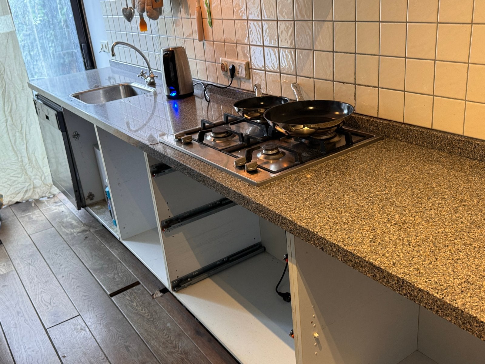 Composiet keukenblad 200 + 135 cm incl. spoelbak, kraan, Ophalen, Gebruikt, Overige kleuren, Overige typen