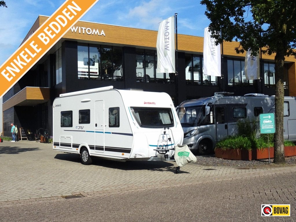 Dethleffs C'Joy 460 LE Als nieuw lichtgewicht !, Caravans en Kamperen, Standaardzit, Bedrijf, Luifel, Dethleffs