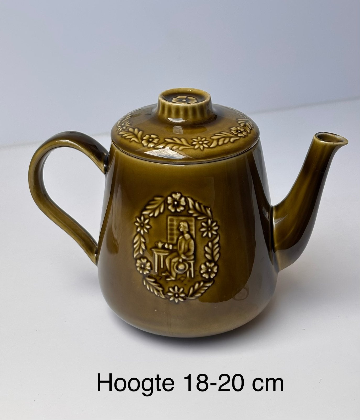 olijfgroene vintage theepot van Royal Goedewaagen Gouda, Overige merken, Keramiek, Vintage, Ophalen of Verzenden
