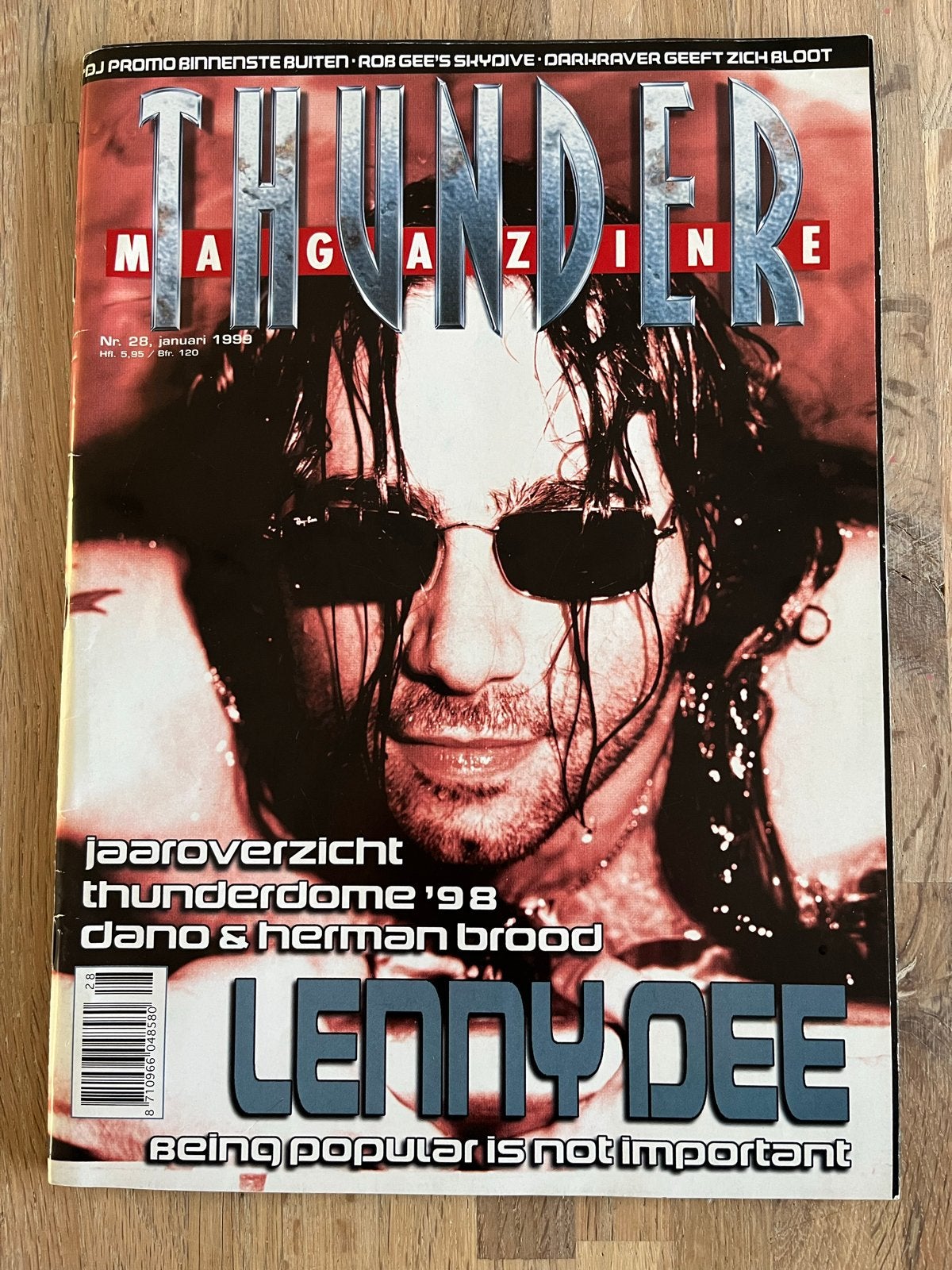 Thunder Magazine nr.28 januari 1998 - Darkraver, Ophalen of Verzenden, Gelezen, Muziek, Film of Tv