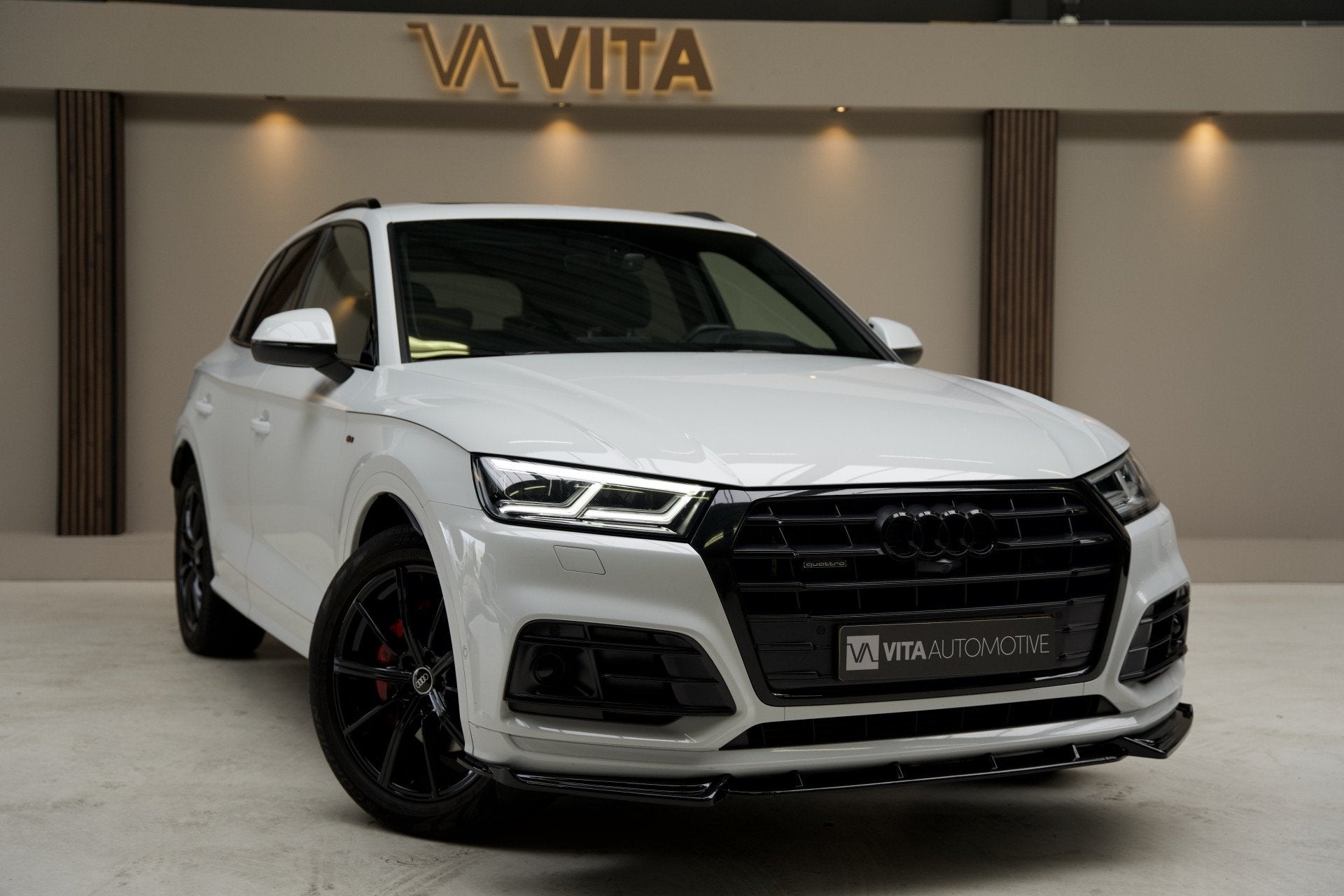 Audi Q5 55 TFSI e quattro Competition full|Pano|HUD|B&O|Mass, Auto's, Automaat, 2005 kg, Euro 6, Wit