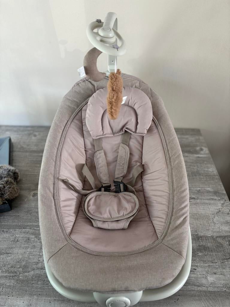 Comfortabele babywipstoel met muziek en trilfunctie, Kinderen en Baby's, Wipstoeltjes, Nieuw, Wipstoel, Met gordel(s) of riempje(s)