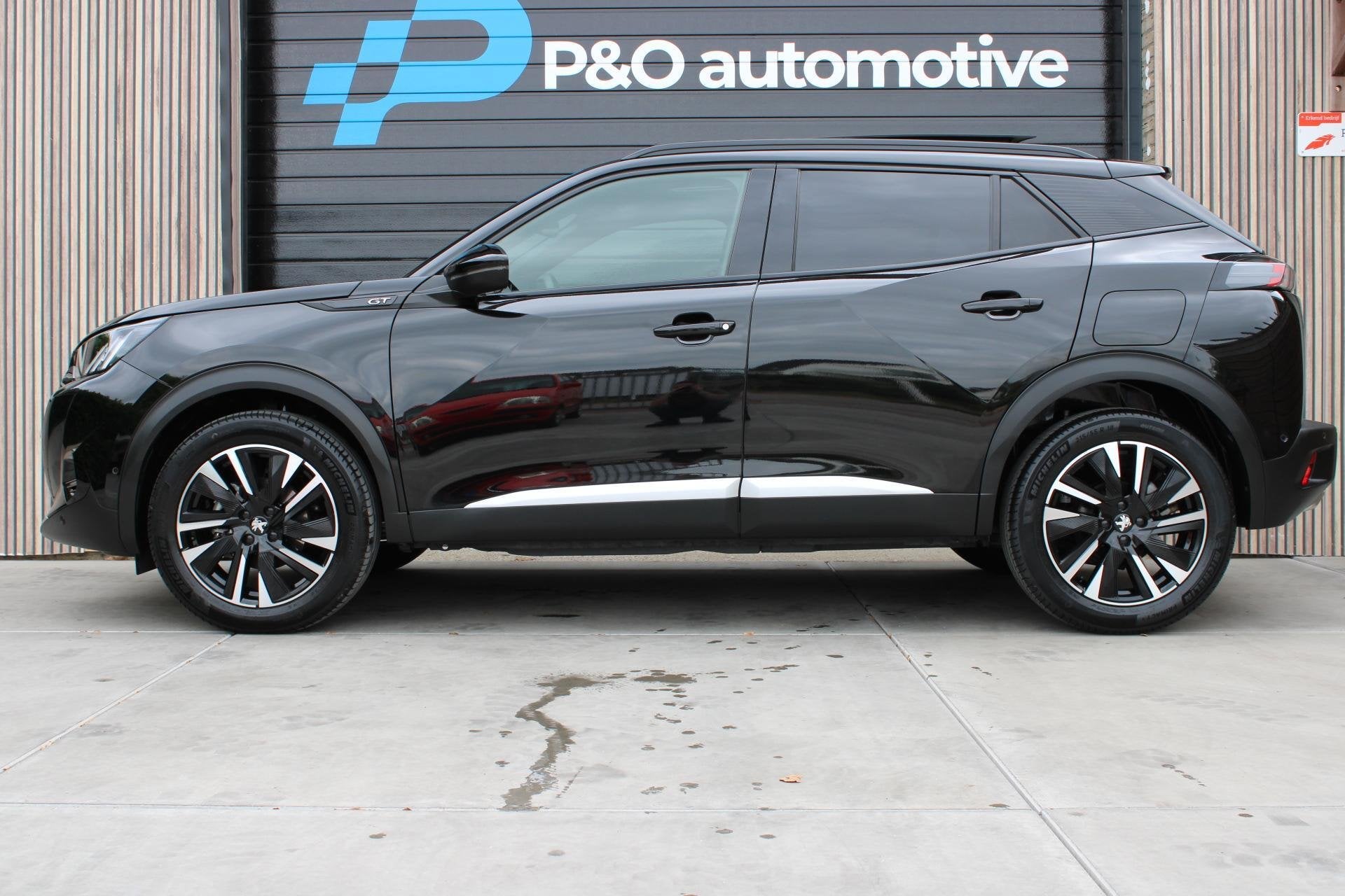 Peugeot 2008 1.2 PureTech GT Pack PANO | STOELVERW | ACC, Gebruikt, Zwart, 1199 cc, Met garantie (alle)