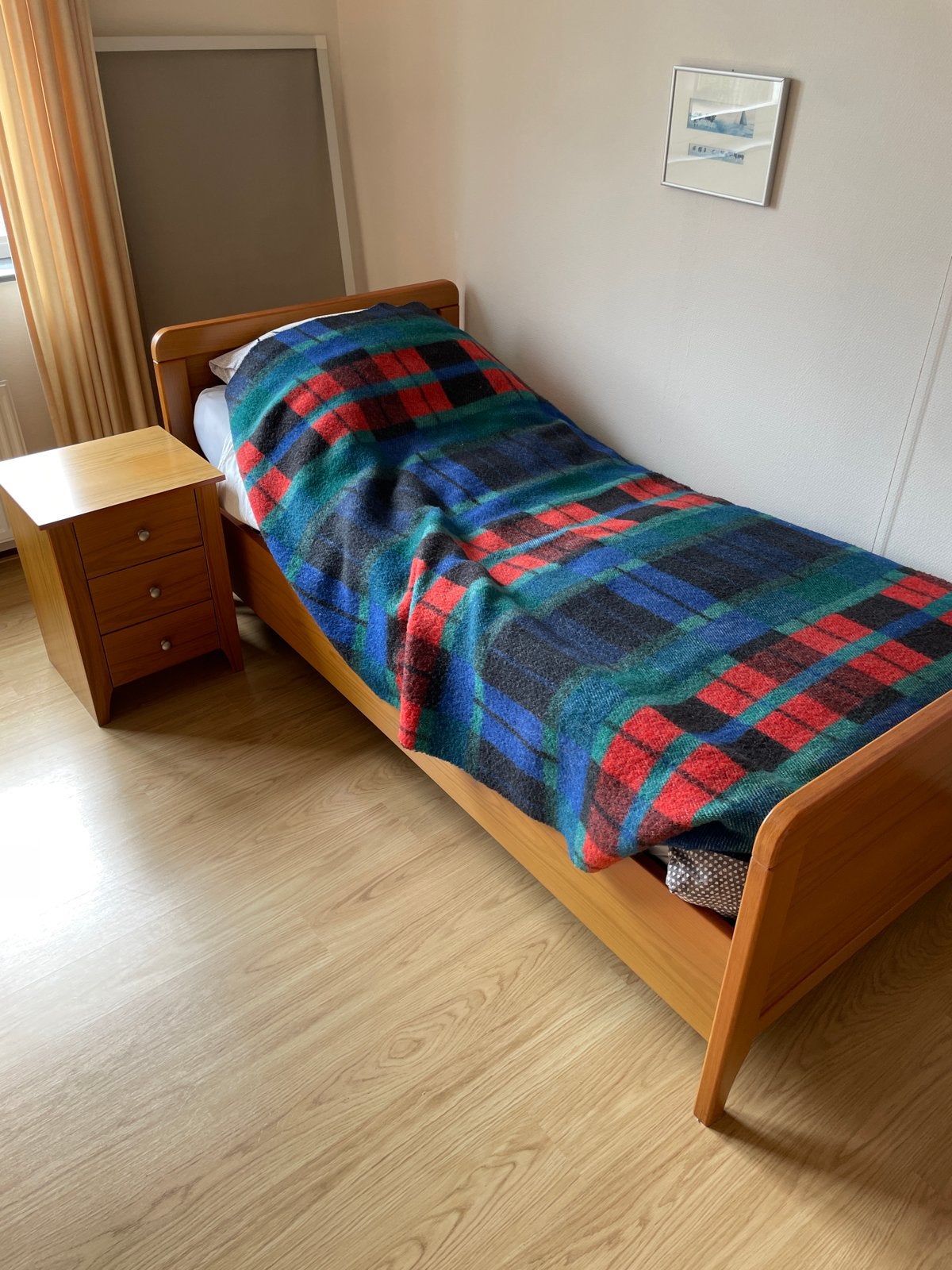 Eenpersoonsbed met nachtkastje, Ophalen, Gebruikt, 90 cm, Eenpersoons