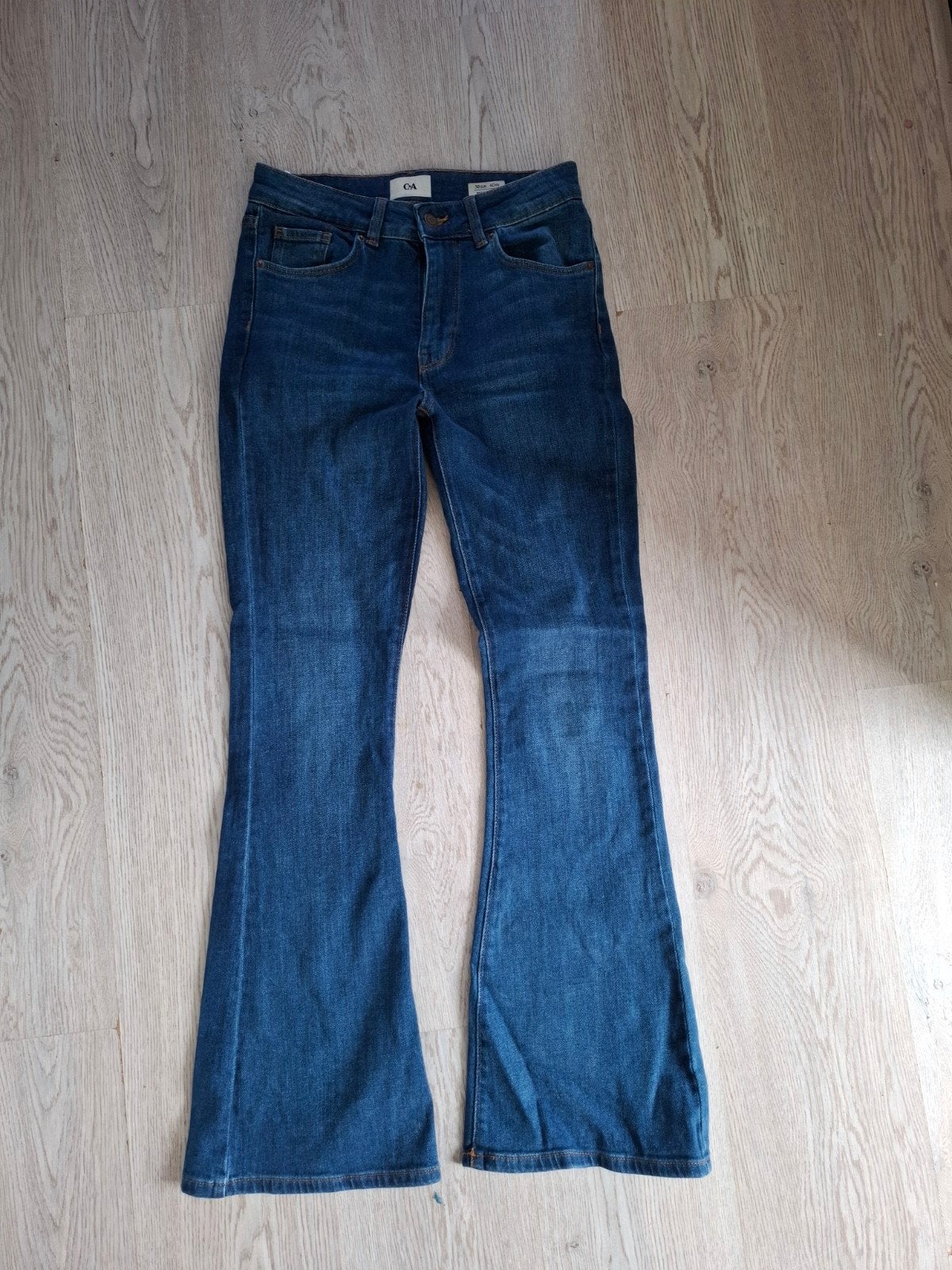 Nieuw Skinny Flare broek maat 38!, Blauw, Nieuw, Ophalen of Verzenden, W30 - W32 (confectie 38/40)