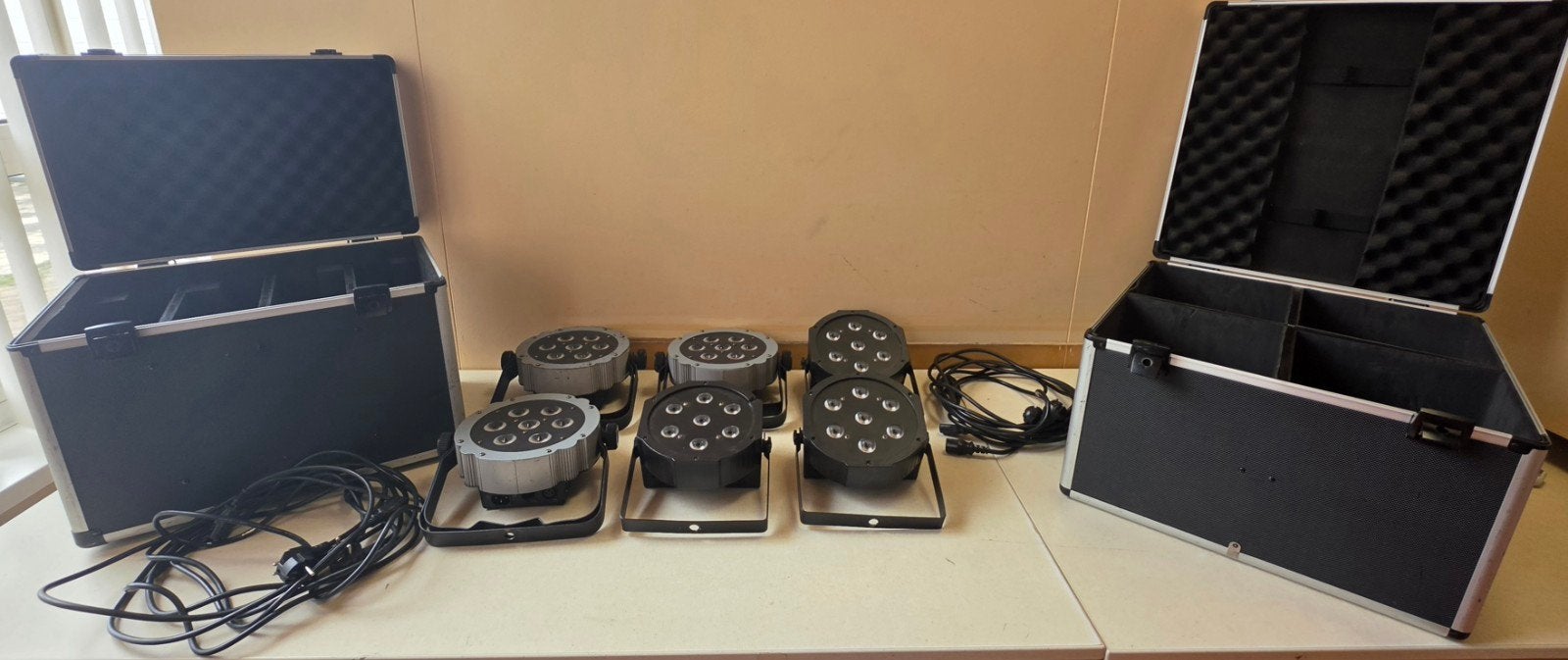 Diverse LED Parren met Flightcases - Showtec & JB Systems, Muziek en Instrumenten, Licht en Laser, Geluidgestuurd, Gebruikt, .
