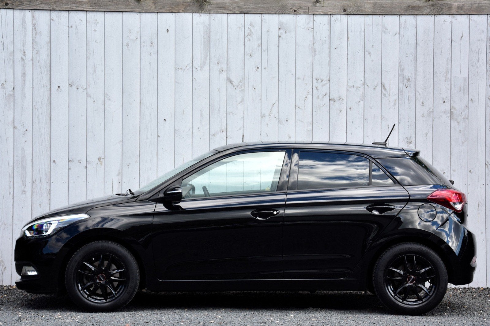 Hyundai i20 1.0 T-gdi 5-DRS 2017 Zwart, Auto's, Voorwielaandrijving, 450 kg, 40 €/maand, Origineel Nederlands