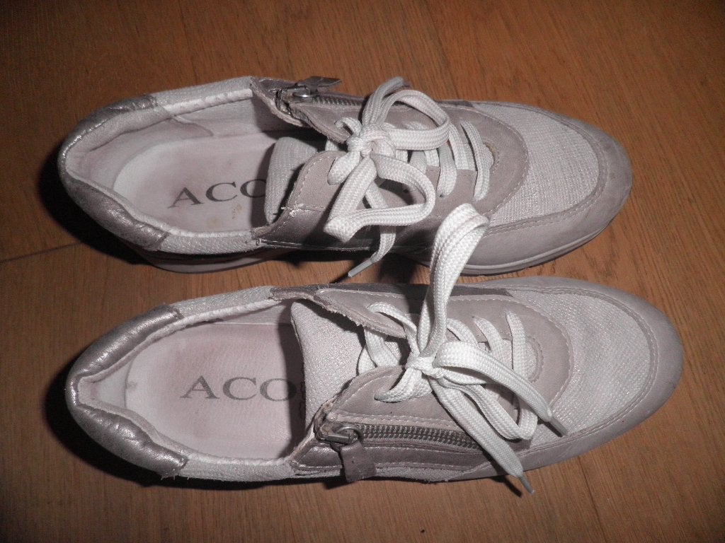 ACO LEREN SCHOENEN / SNEAKERS MAAT  40, Kleding | Dames, Beige, Ophalen of Verzenden, Sneakers of Gympen, Gedragen
