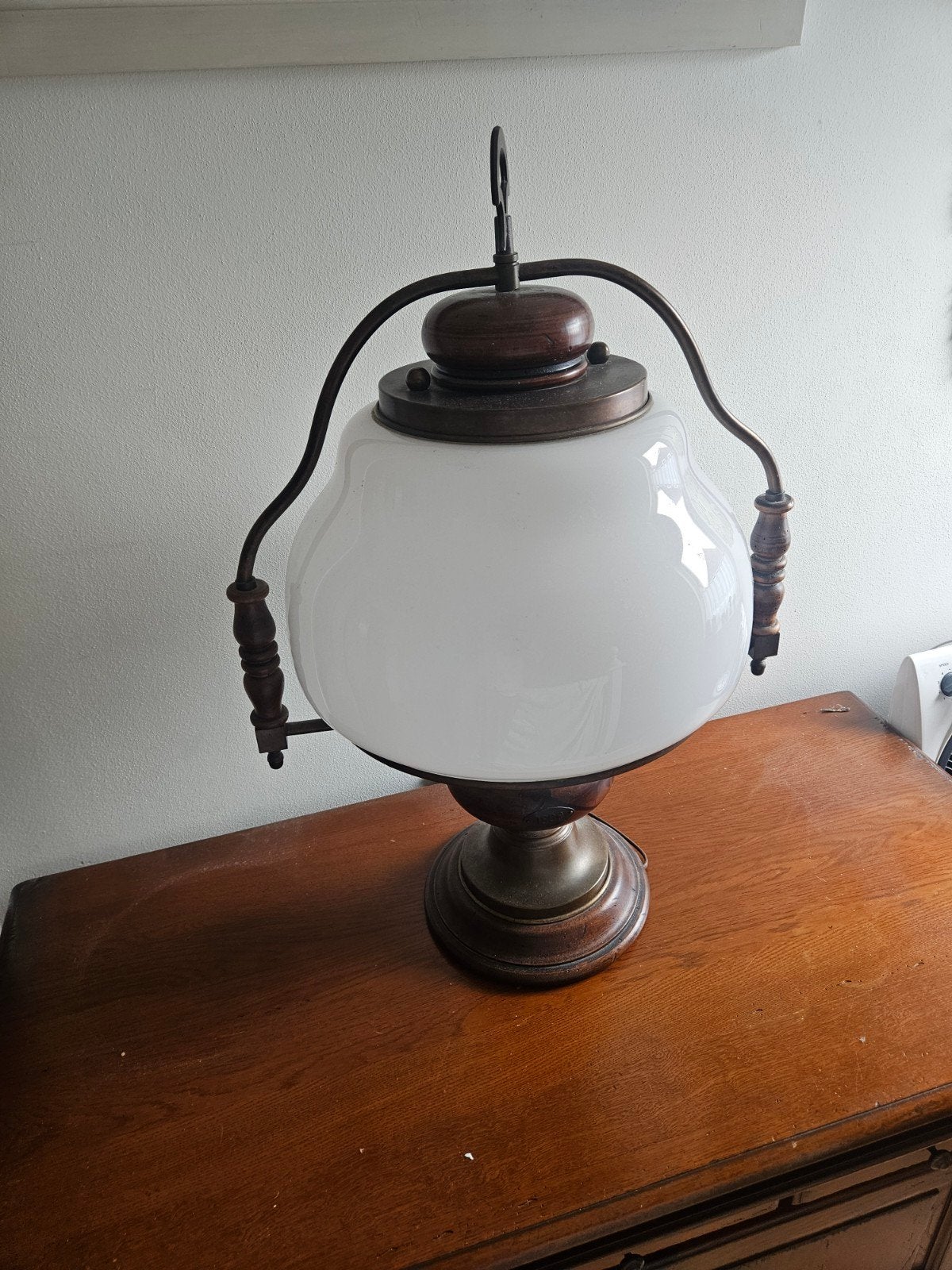Antieke Tafellamp uit 1889 - Uniek Stuk, Ophalen